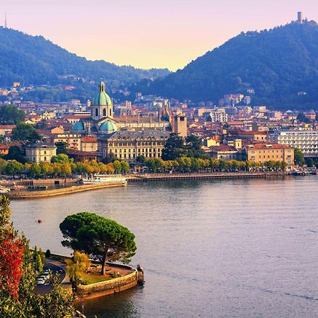 Romantic White Apartment - 5 Minutes From The Lake Como Exterior foto